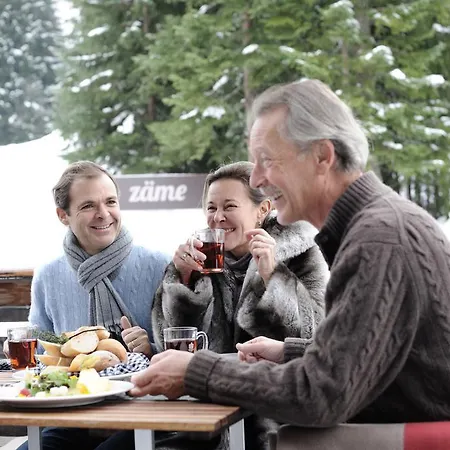 Saanewald Hotel Saanenmöser